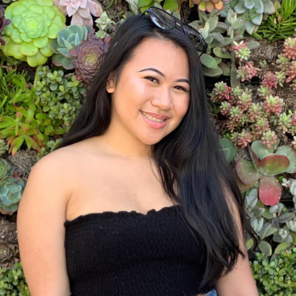 Meet your Posher, Adrianna